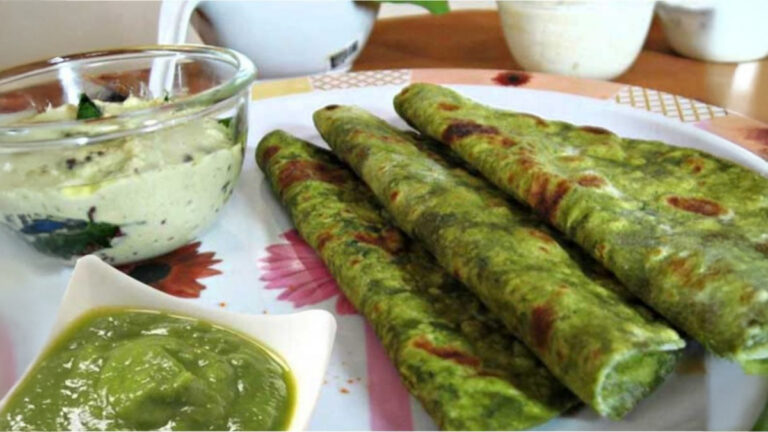 Bathua Parathe Recipe: एक बार खा लेंगे बथुआ के पराठे, तो भूल जाएंगे पिज्जा और बर्गर का स्वाद